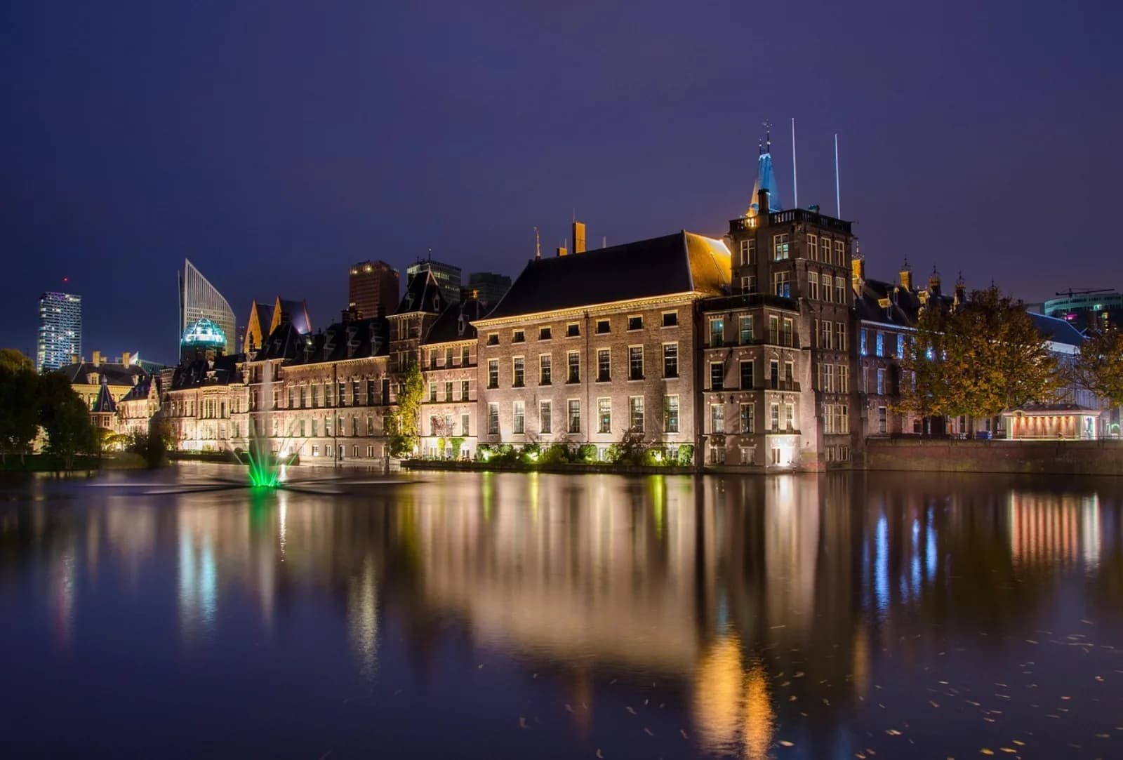Binnenhof 1453078 1280 placeholder