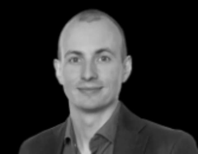 Douwe Horst 300x500 1 290x435