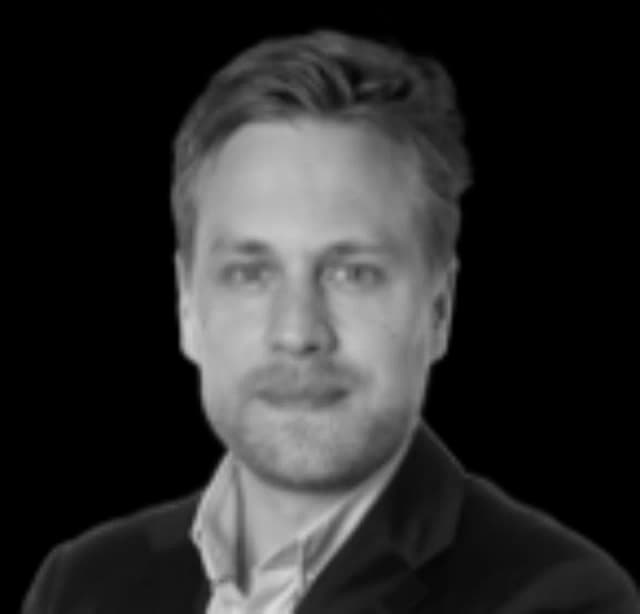 Wouter Kuiper 300x500 1 290x435